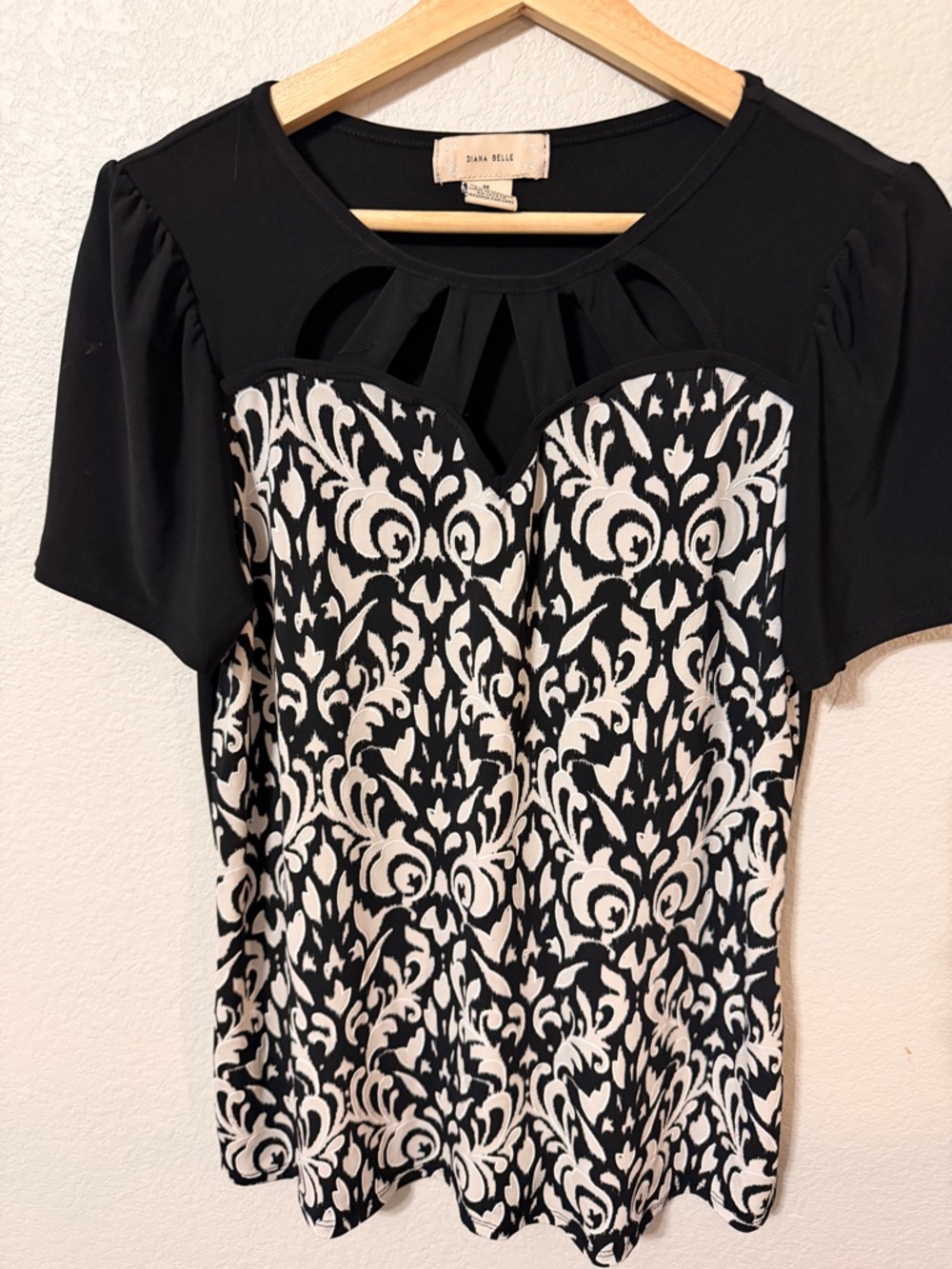 Black & White Cutout Detail Patterned Blouse
